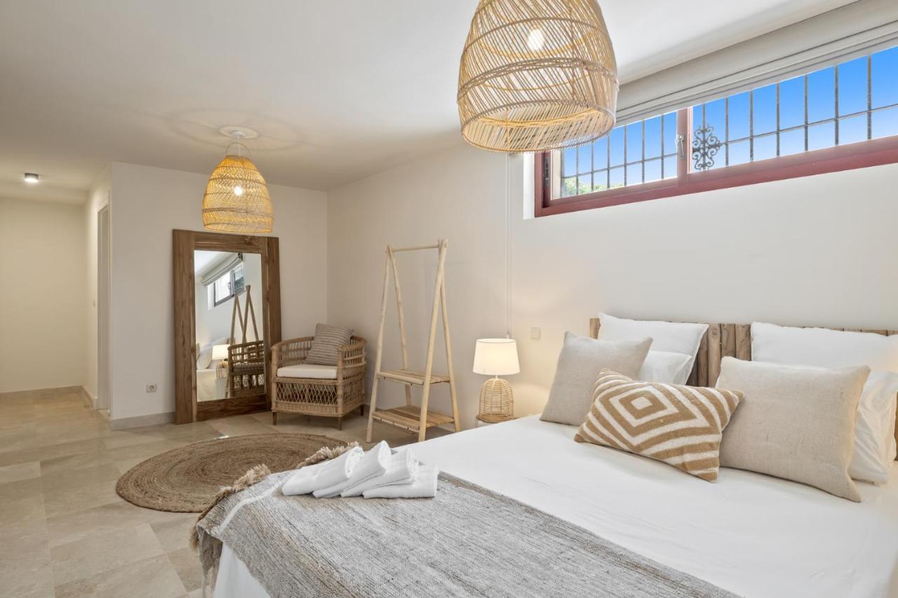 Vacation I Vasari, Near Marina, Private Pool, Rooftop Views, Big Groups Marbella