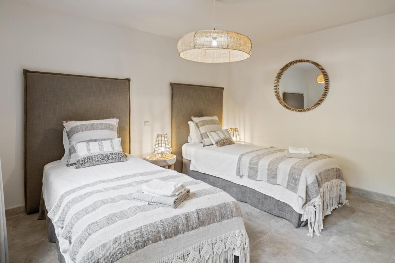 Villa Vacation I Vasari, Near Marina, Private Pool, Rooftop Views, Big Groups *