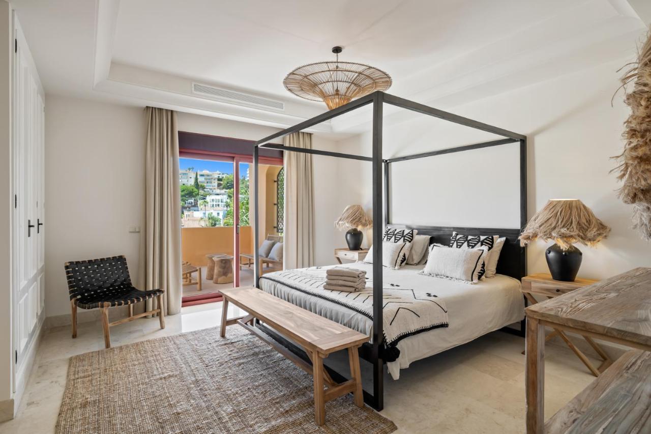 Vacation I Vasari, Near Marina, Private Pool, Rooftop Views, Big Groups Villa *