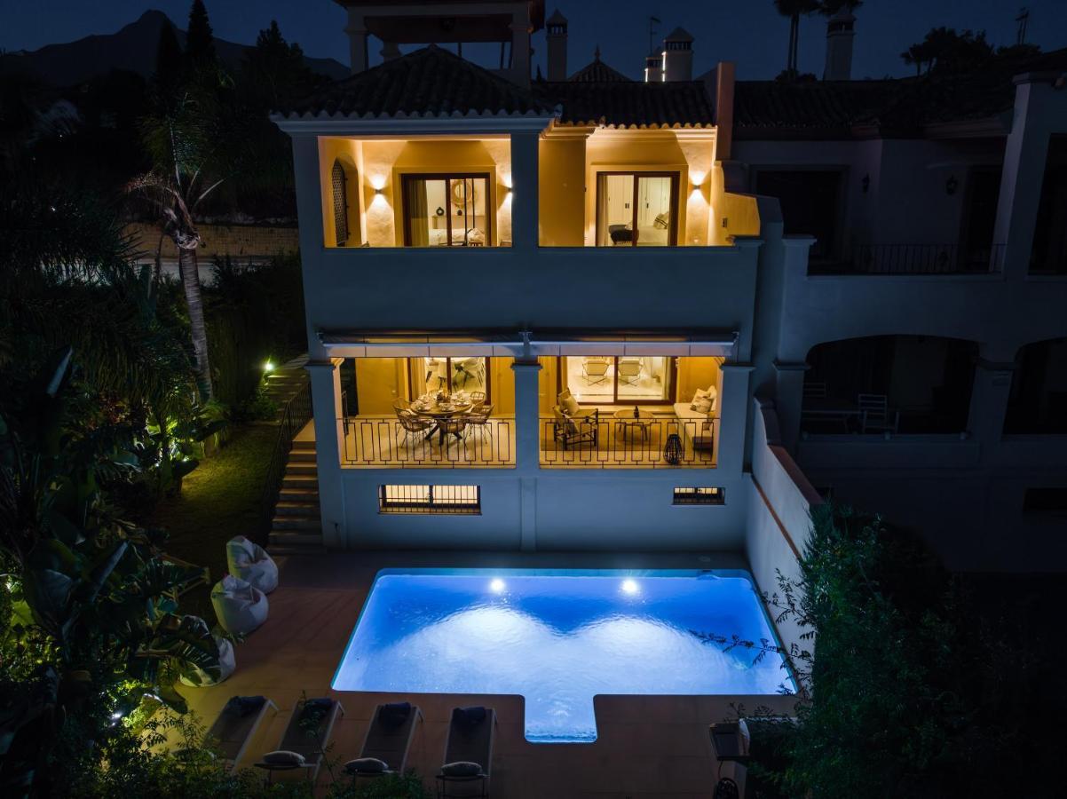 Villa Vacation I Vasari, Near Marina, Private Pool, Rooftop Views, Big Groups