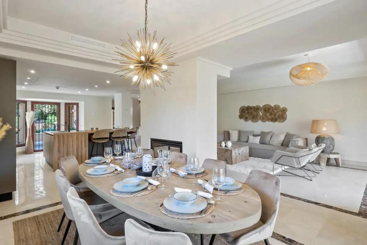 Vacation I Vasari, Near Marina, Private Pool, Rooftop Views, Big Groups