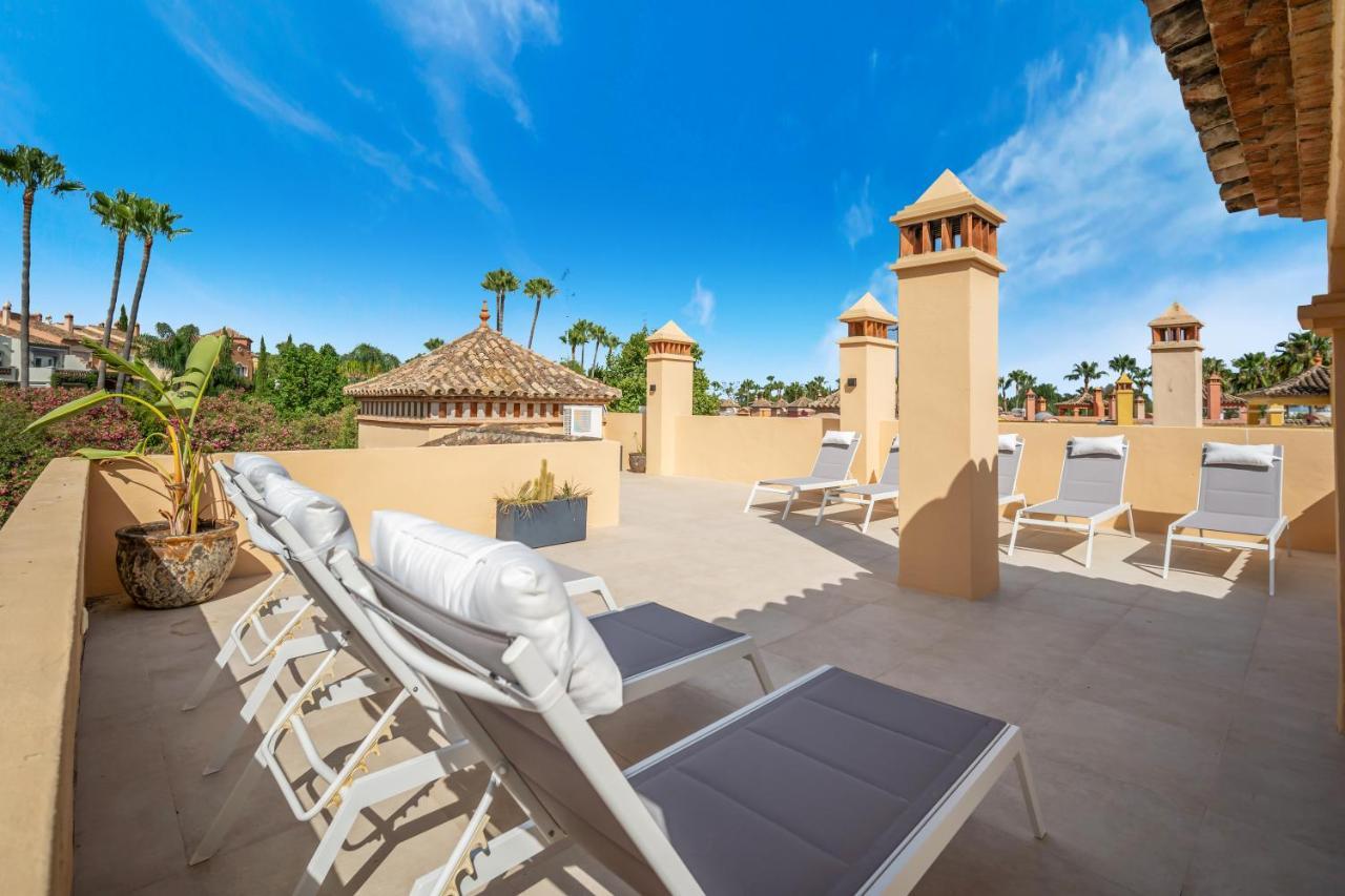 Vacation I Vasari, Near Marina, Private Pool, Rooftop Views, Big Groups Marbella